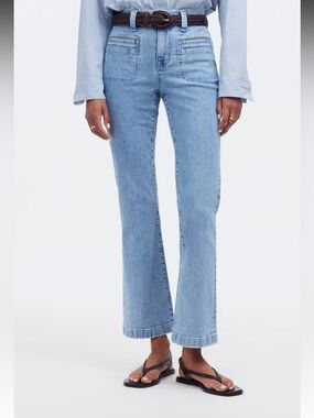 Madewell Mid-rise Light Blue Cropped Kick Out Jeans